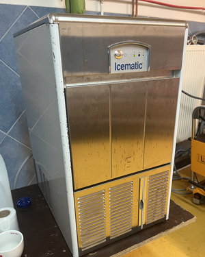 Rabljen ledomat Icematic E25